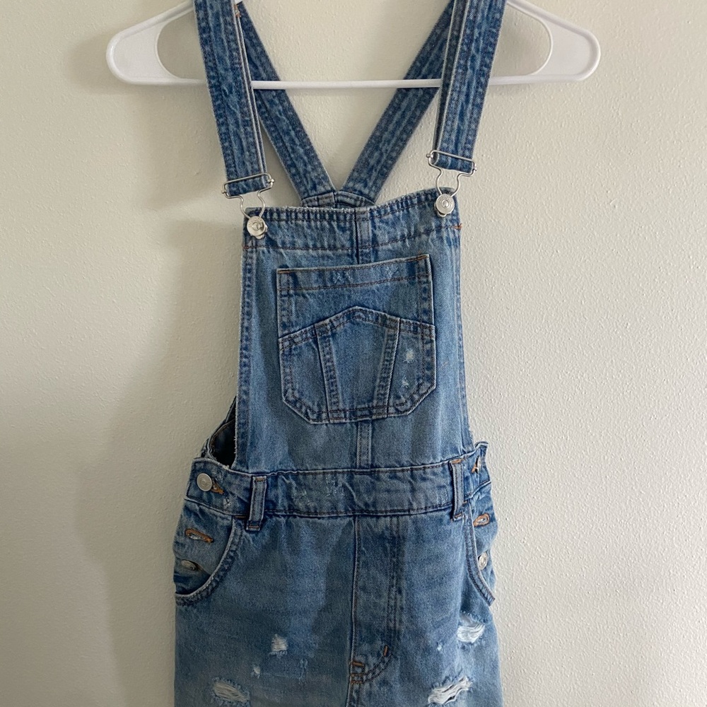 H&M overall shorts!